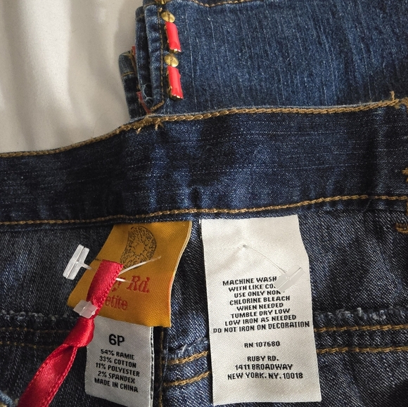 Ruby red womens elastic back jean denim capri sz 6p 6 petite nwt - Picture 7 of 7